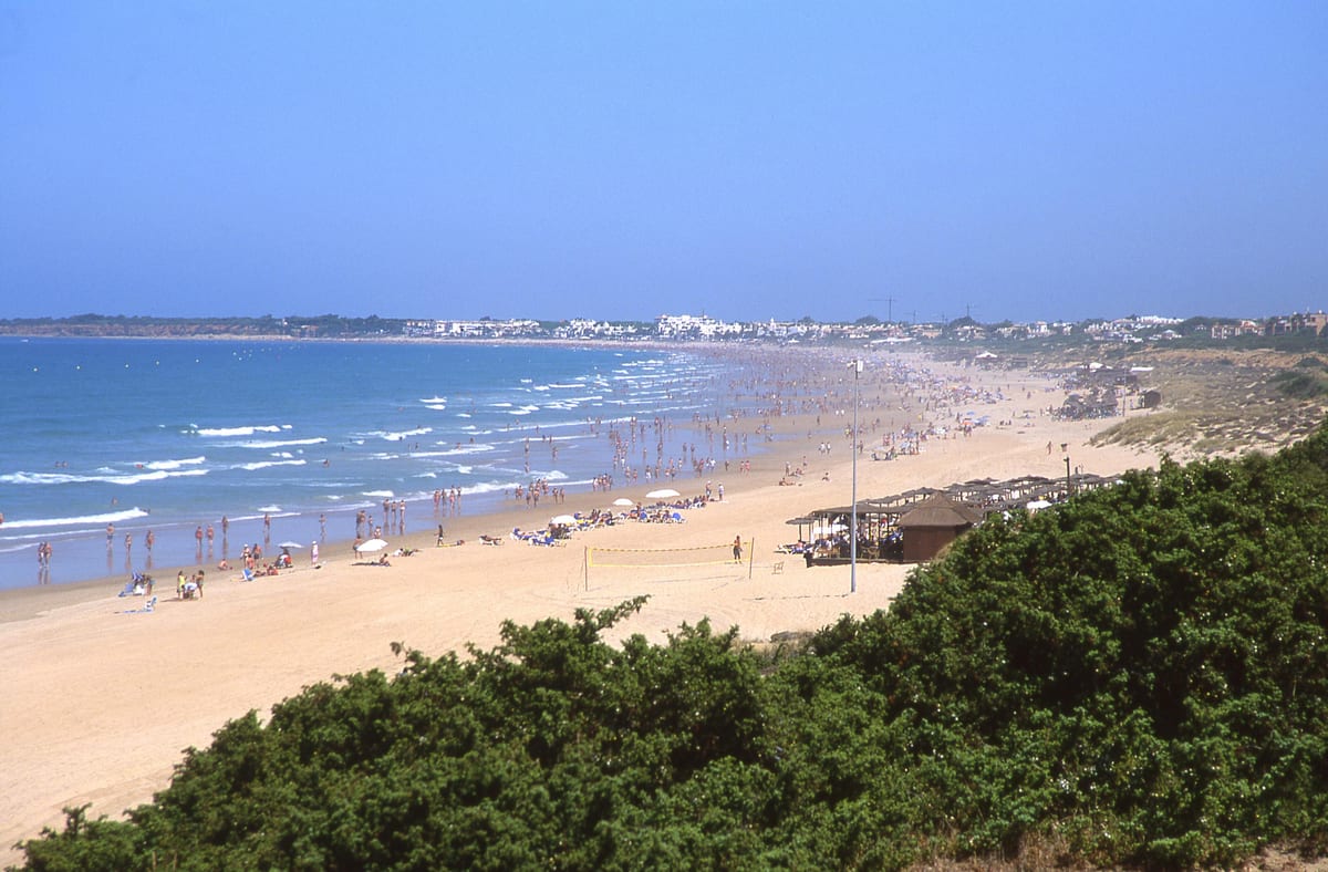 La Playa de La Barrosa: El Alma de la Costa de la Luz