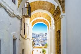 Más allá de la playa: Rincones con encanto y visitas culturales